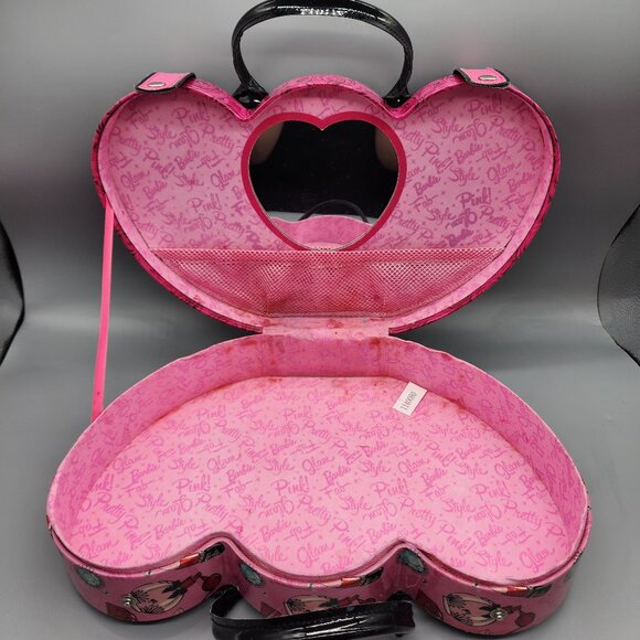 Barbie Double Handled Heart-Shaped Vanity Case with Mirror - Pink Beauty Makeup - Picture 9 of 10